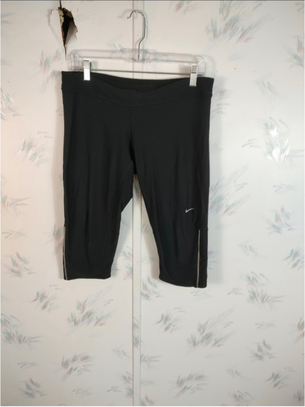 Women's Nike Dri-FIT Athletic Leggings Black Size L Capri